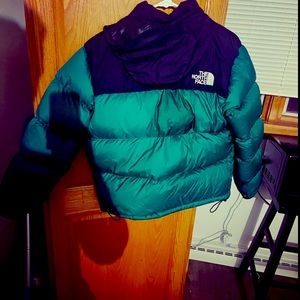 The NorthFace 550 very clean. Worn a few times but still in excellent condition.